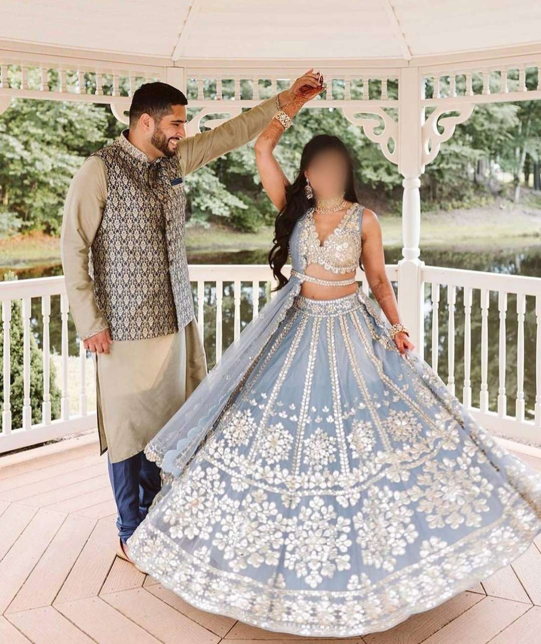 net-lehnga_1733606122Kt4GbL.jpeg